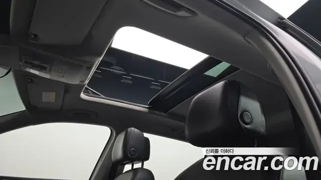 Volkswagen Tiguan Allspace 2023 — Фото 19/20