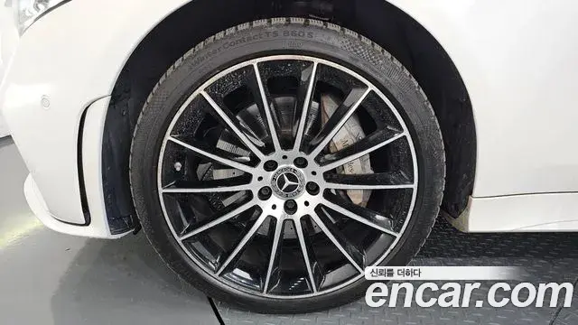 Mercedes-Benz CLS-Class 2020 — ფოტო 8/20