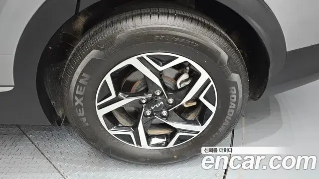 Kia Sportage 2023 — Şəkil 19/30
