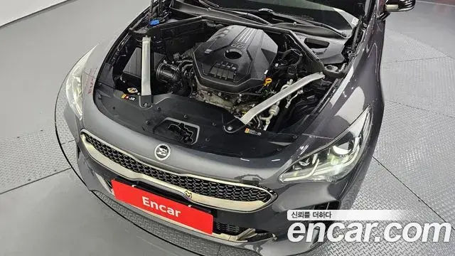 Kia Stinger 2018 — Photo 19/20