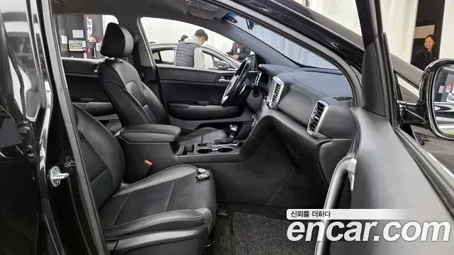 Kia Sportage The Bold 2019 — Şəkil 17/35