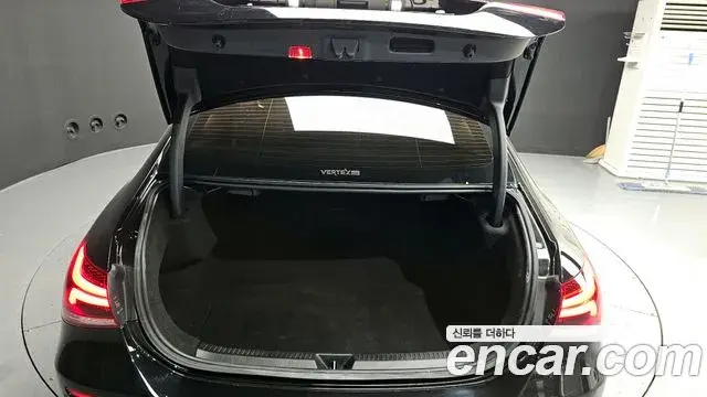 Mercedes-Benz A-Class 2020 — Photo 12/20