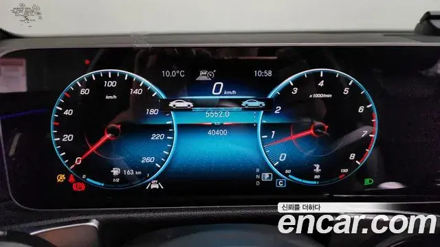 Mercedes-Benz GLB-Class 2020 — Фото 8/20