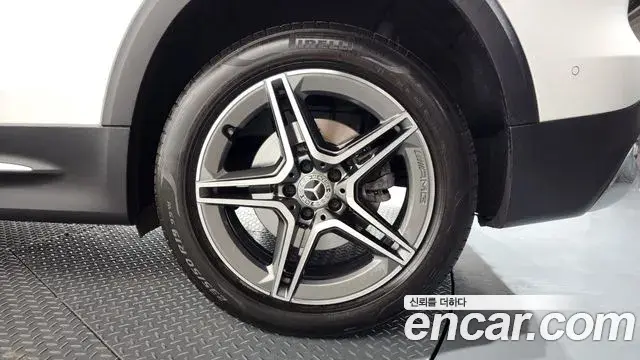 Mercedes-Benz GLB-Class 2020 — ფოტო 21/34