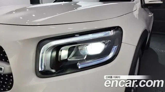 Mercedes-Benz GLB-Class 2020 — ფოტო 22/34