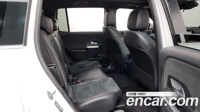 Mercedes-Benz GLB-Class 2020 — ფოტო 32/34