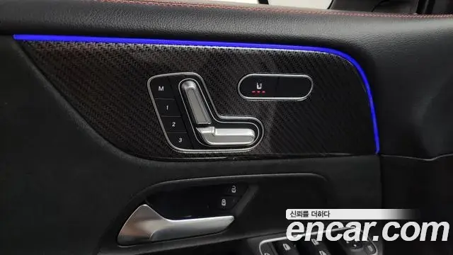 Mercedes-Benz GLB-Class 2020 — ფოტო 26/34