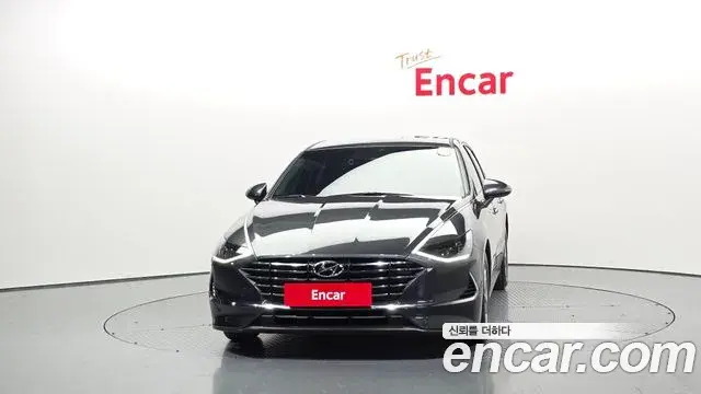 Hyundai Sonata Hybrid 2019 — Photo 26/30