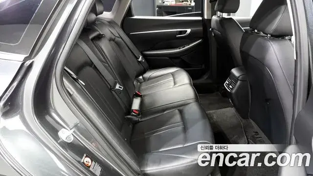 Hyundai Sonata Hybrid 2019 — Photo 4/30
