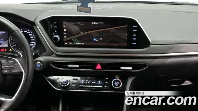 Hyundai Sonata Hybrid 2019 — Photo 1/30