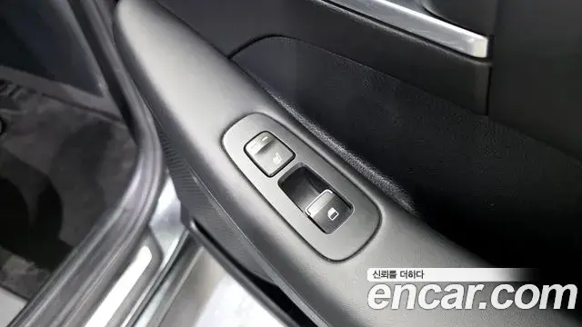 Hyundai Sonata Hybrid 2019 — Photo 19/30