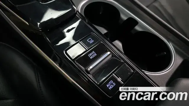 Hyundai Sonata Hybrid 2019 — Photo 14/30