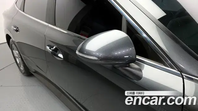Hyundai Sonata Hybrid 2019 — Photo 30/30