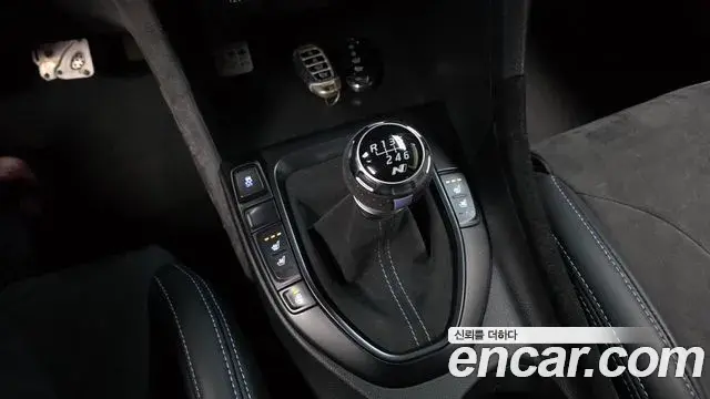 Hyundai Veloster 2020 — Şəkil 6/20
