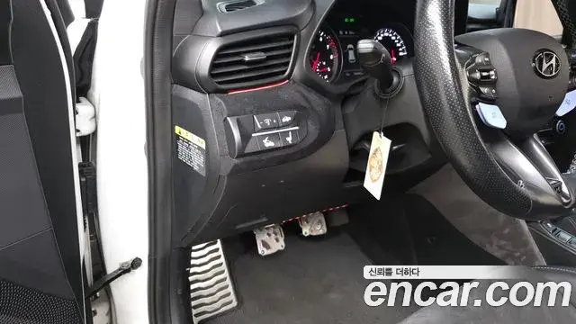 Hyundai Veloster 2020 — Şəkil 12/20