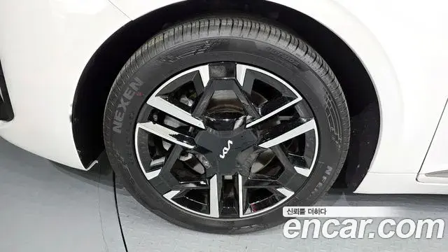 Kia K8 2025 — Photo 10/30