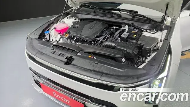 Kia K8 2025 — Photo 12/30