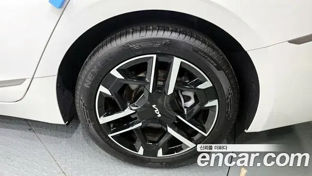 Kia K8 2025 — Photo 23/30