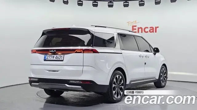 Kia Carnival 2022 — Şəkil 7/31