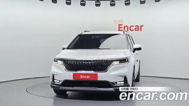 Kia Carnival 2022 — Şəkil 22/31