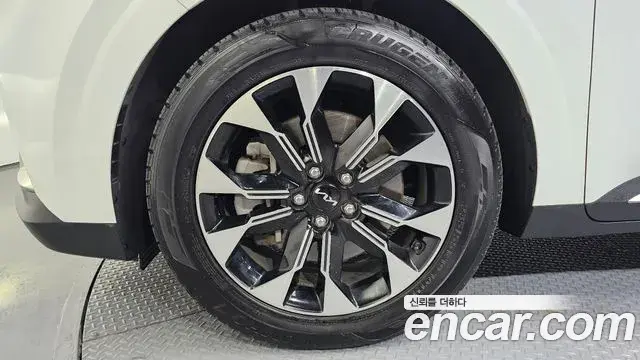 Kia Carnival 2022 — Şəkil 16/31