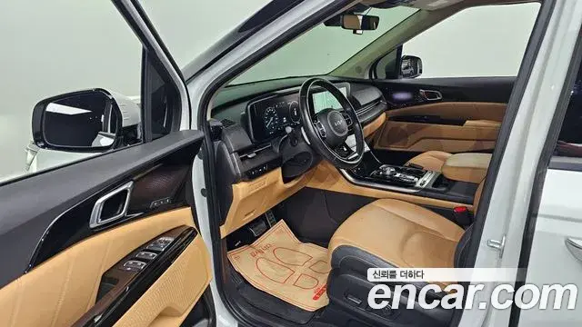 Kia Carnival 2022 — Şəkil 19/31