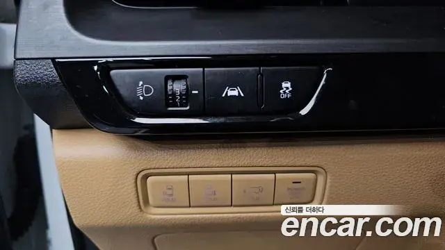 Kia Carnival 2022 — Şəkil 26/31