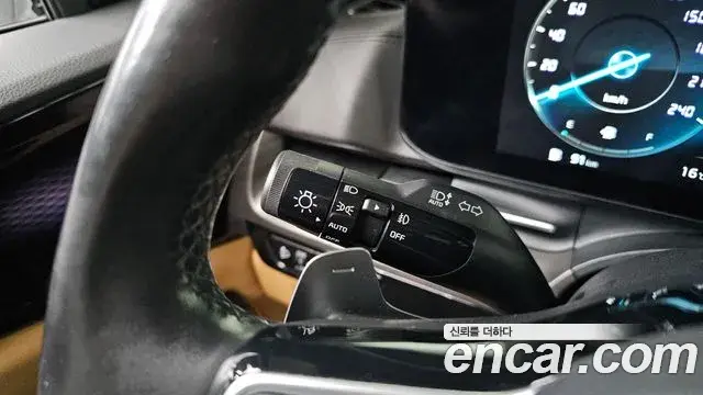 Kia Carnival 2022 — Şəkil 9/31