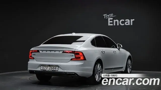 Volvo S90 2019 — Şəkil 23/30