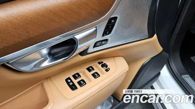 Volvo S90 2019 — Şəkil 10/30