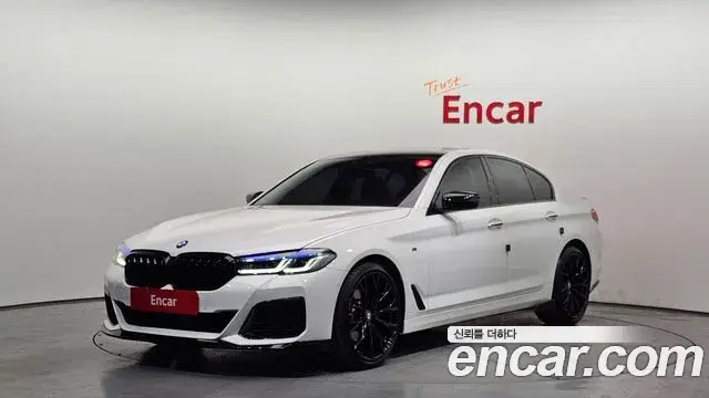 BMW 5 Series 2018 — Şəkil 8/20