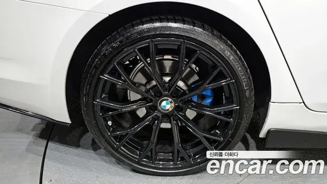 BMW 5 Series 2018 — Şəkil 20/20