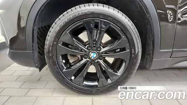 BMW X1 2020 — Şəkil 19/20