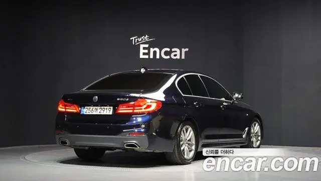 BMW 5 Series 2019 — Photo 9/20