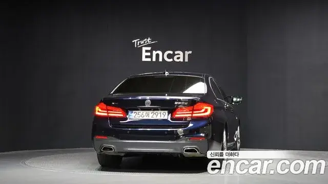 BMW 5 Series 2019 — Photo 3/20