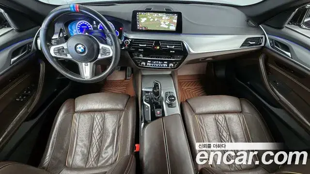 BMW 5 Series 2019 — Photo 2/20