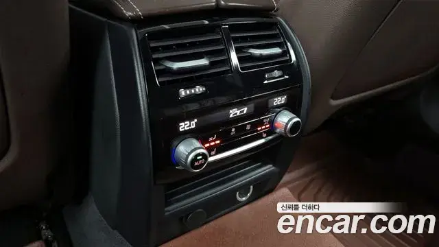 BMW 5 Series 2019 — Photo 14/20
