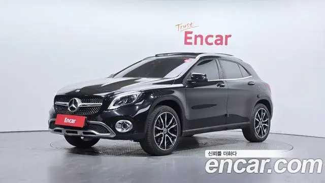 Mercedes-Benz GLA-Class 2018 — ფოტო 17/30