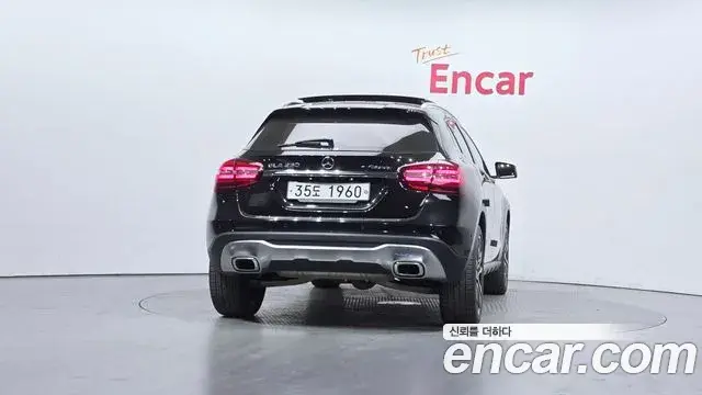 Mercedes-Benz GLA-Class 2018 — ფოტო 14/30