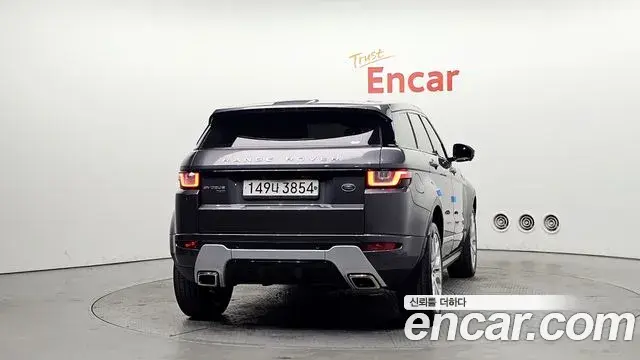 Land Rover Range Rover Evoque 2019 — ფოტო 18/35
