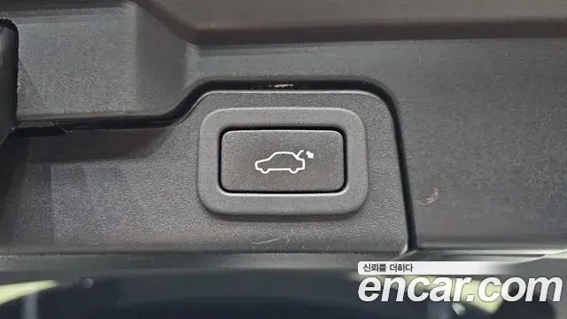 Land Rover Range Rover Evoque 2019 — ფოტო 26/35