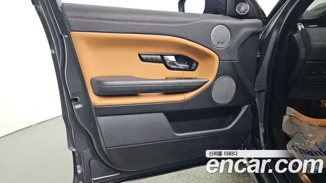 Land Rover Range Rover Evoque 2019 — ფოტო 31/35