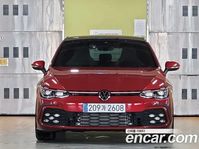 Volkswagen Golf 2023 — Şəkil 12/20