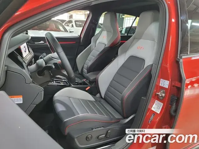 Volkswagen Golf 2023 — Şəkil 11/20
