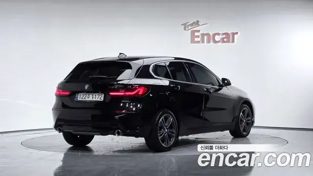 BMW 1 Series 2021 — ფოტო 21/31