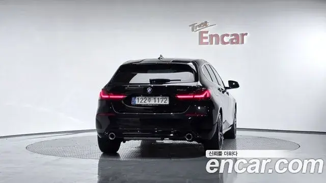 BMW 1 Series 2021 — ფოტო 23/31