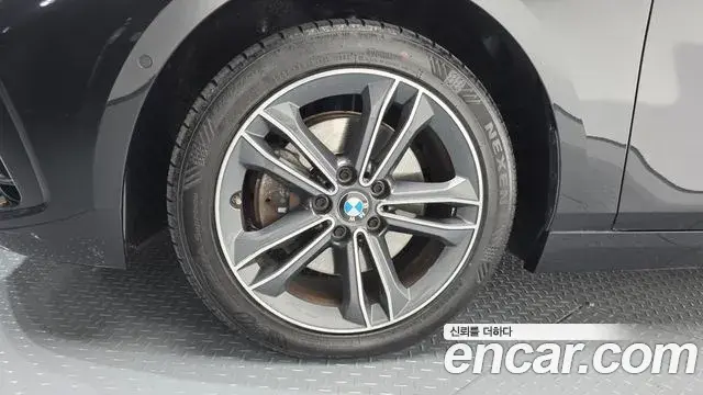 BMW 1 Series 2021 — ფოტო 14/31