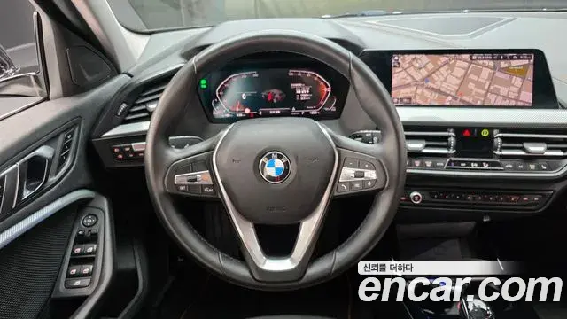 BMW 1 Series 2021 — ფოტო 26/31
