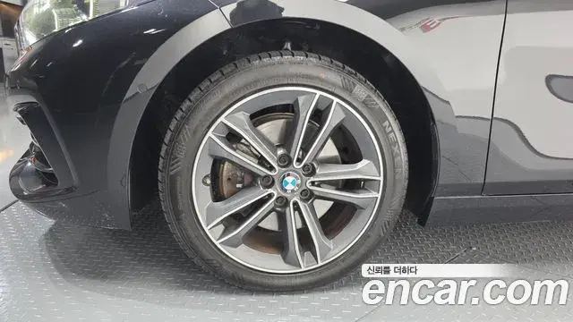 BMW 1 Series 2021 — ფოტო 13/31