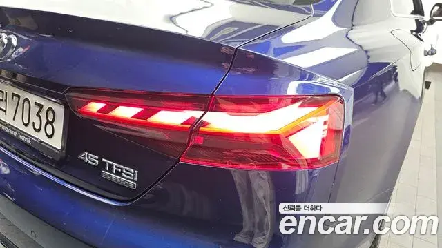 Audi A5 2023 — Photo 29/33